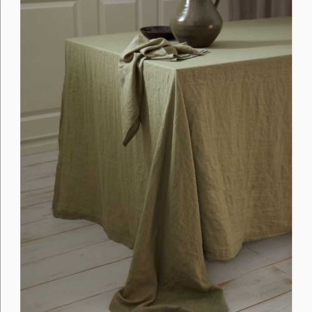Two tablecloths reserved